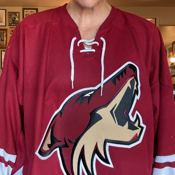 Coyotes jersey - Picture 3 of 4